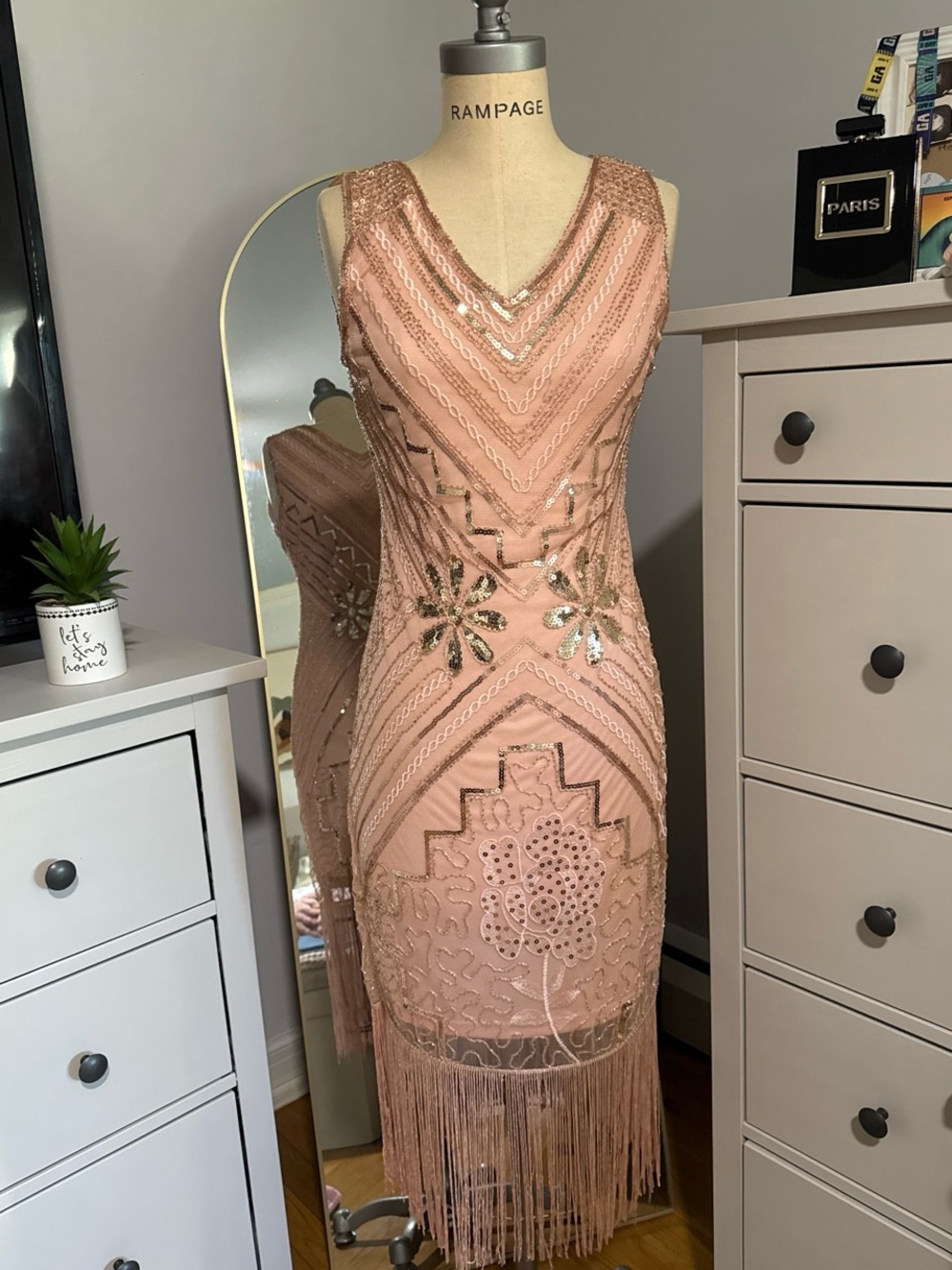 Kayamiya 1920’s Art Deco Sequin Fringe Flapper Dress Blush Rose Gold Size Small